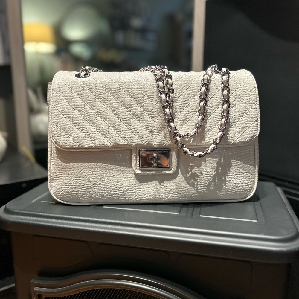 KARL LAGERFELD WHITE LEATHER AGYNESS QUILTED PURSE SHOULDER BAG NWT $328